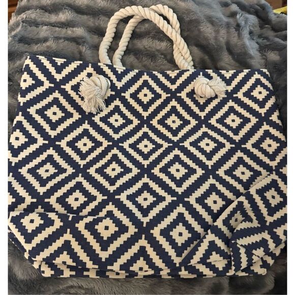 summer & rose Handbags - Summer & Rose Navy Diamond tote